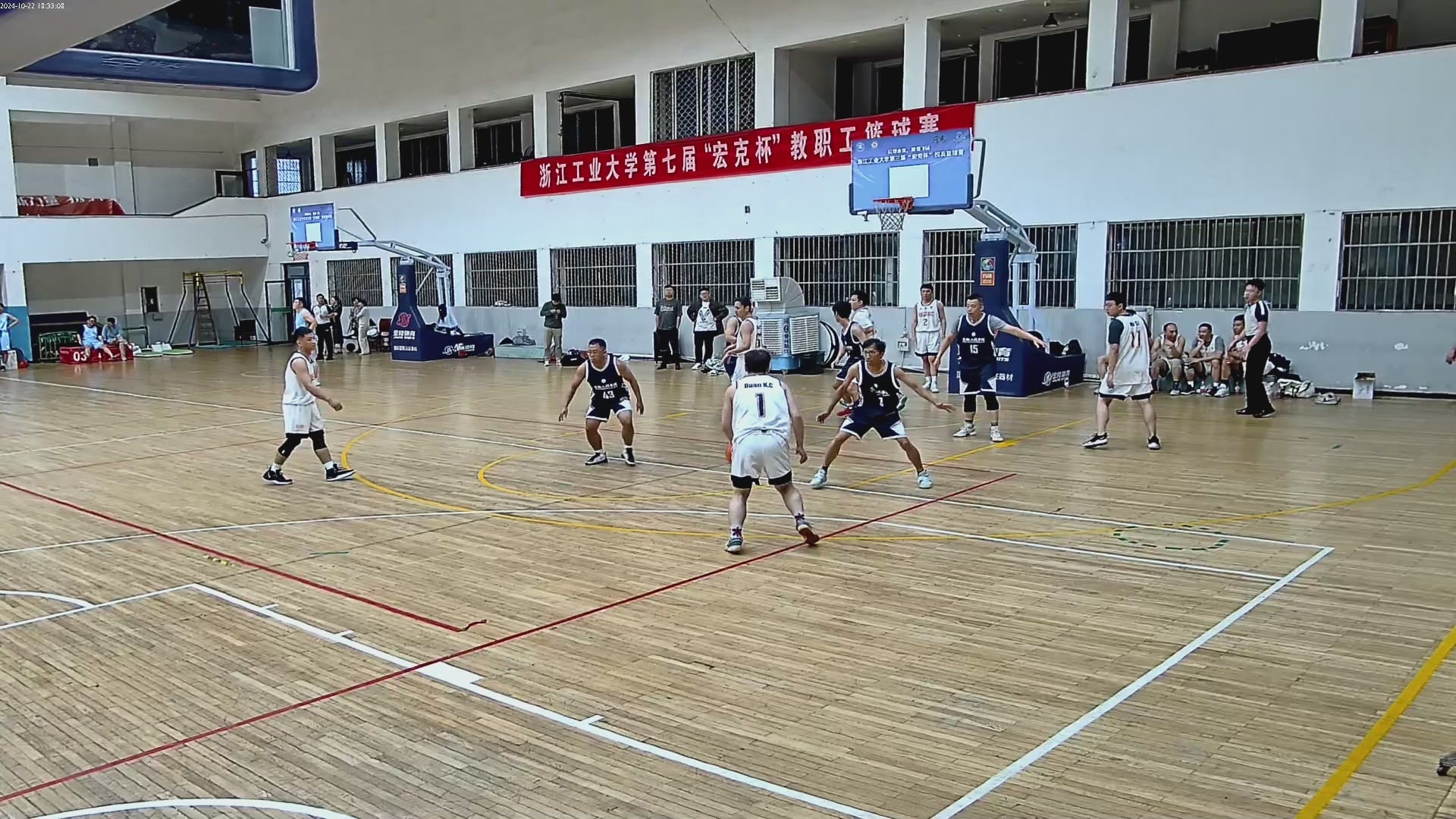 载入视频： 